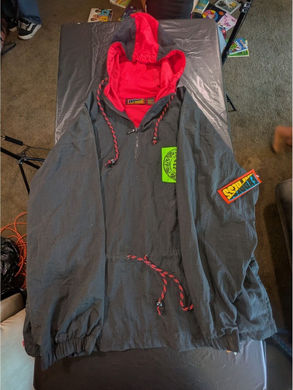 Express Men's L Black/Red Colorblock Hooded 1/4 Zip Anorak Jacket